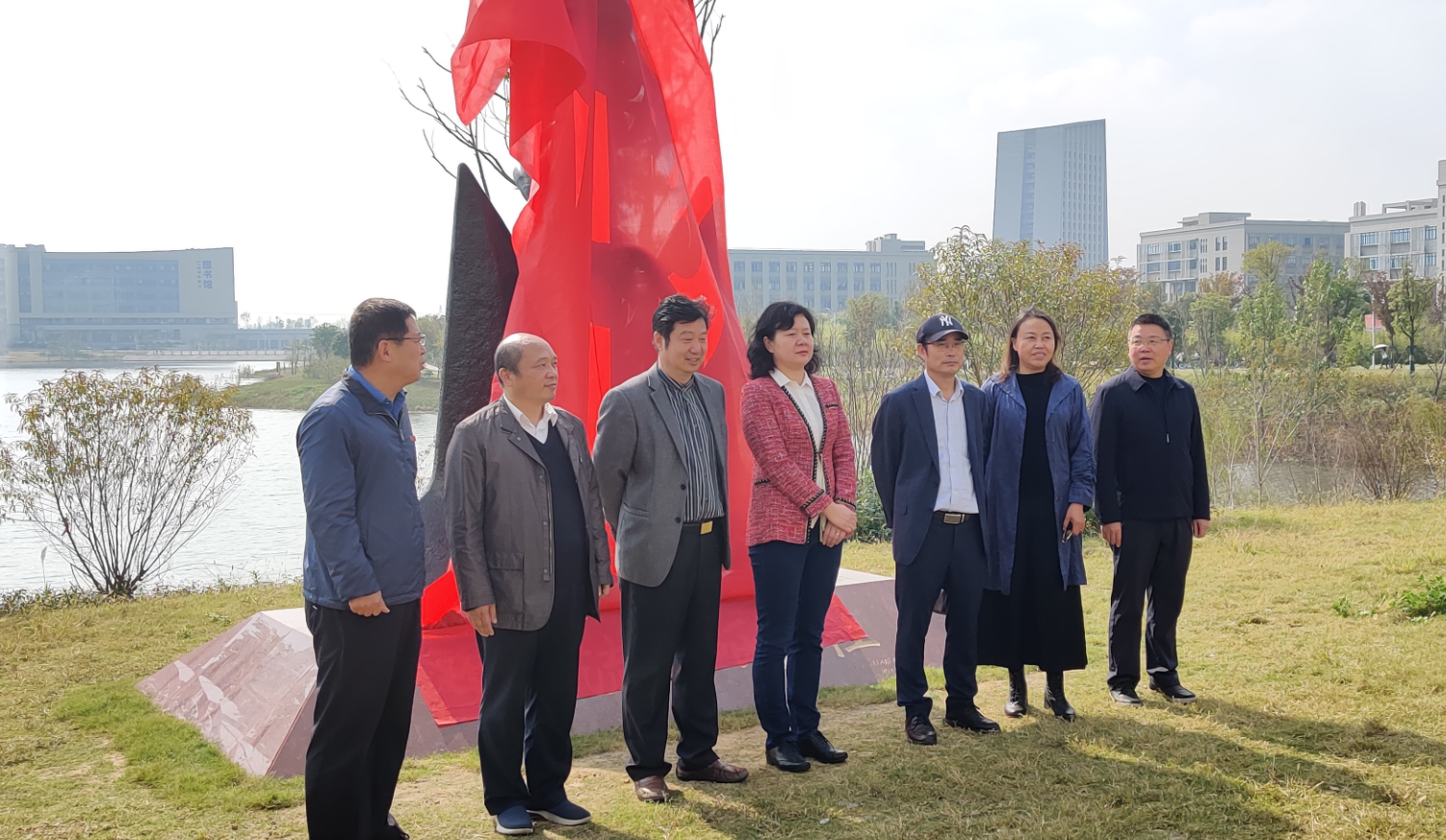 1635299048630062.png 合影.png